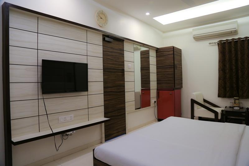 Golden Plaza Hotel Ahmedabad Kamer foto